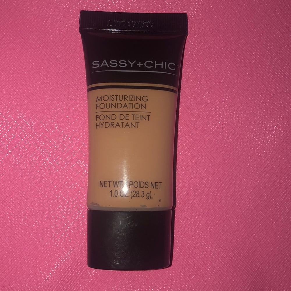 Moisturizing foundation